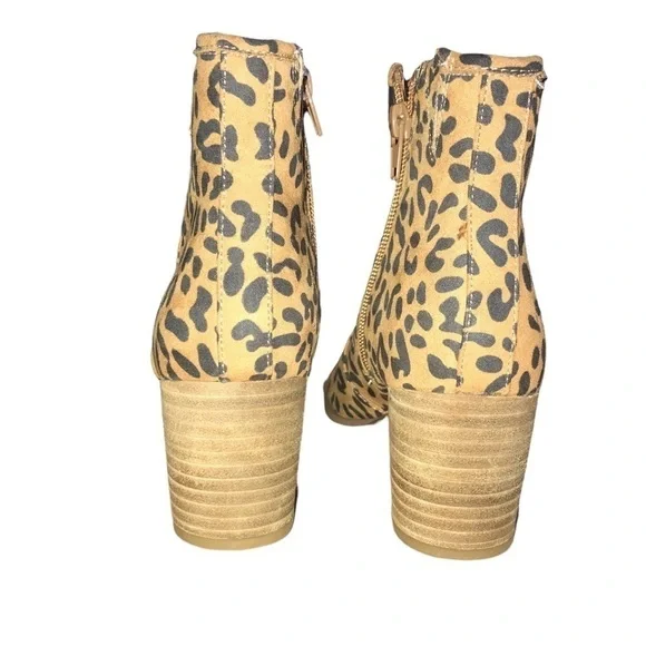 Carlos Leopard Print Faux Suede Side Zip Ankle Boot Pointed Toe Stack He… - Picture 2 of 5